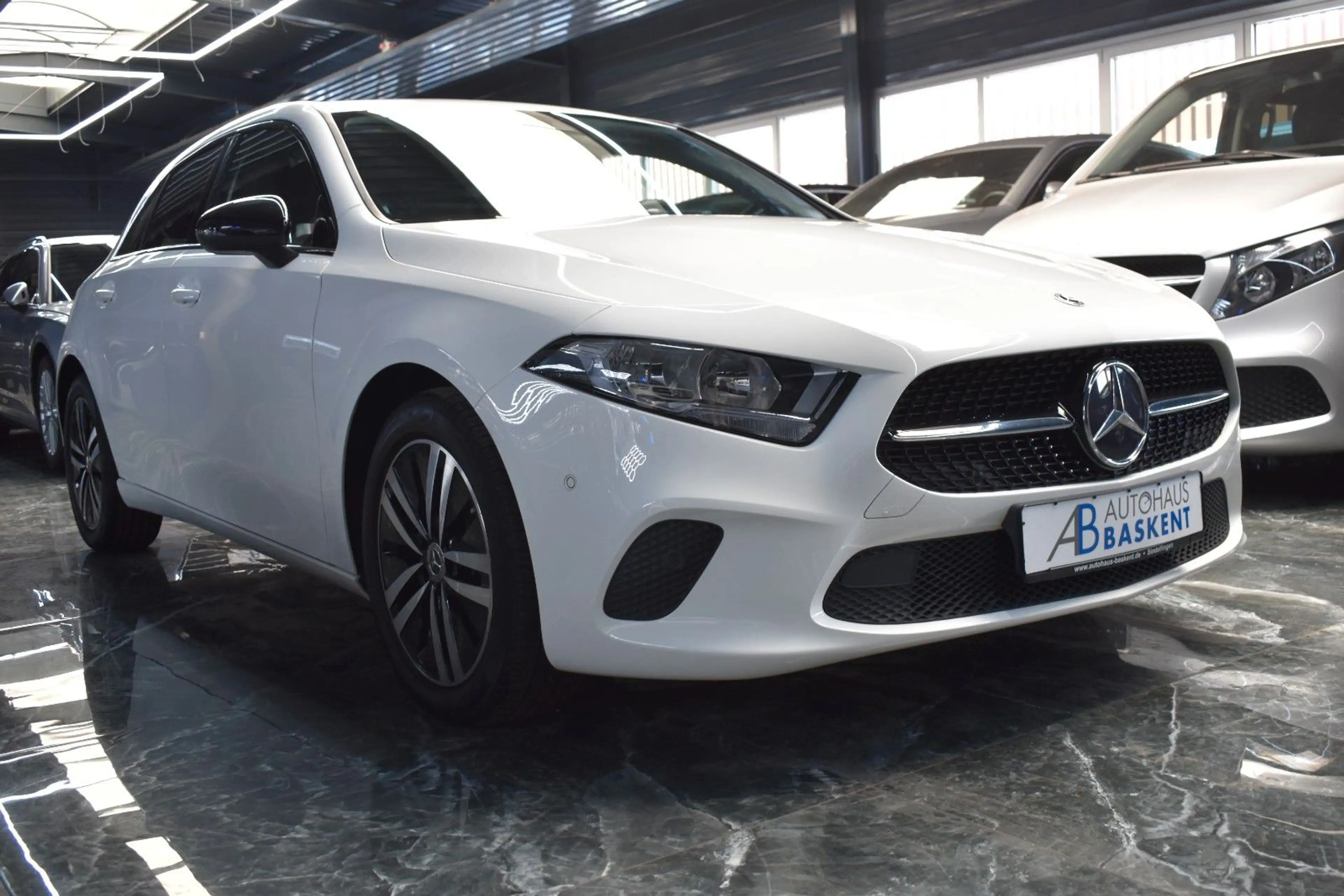 Mercedes-Benz A 250 *KAMERA*NAVIGATION*WIDESCREEN*SHZ*PDC* — photo 5