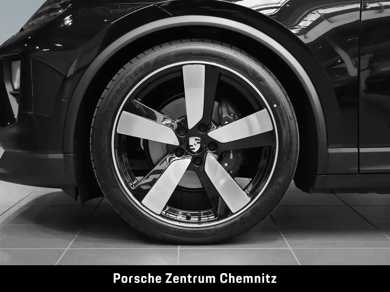 Porsche Macan 4 Electric *0,25%Versteuerung*14-Wege;Luft.;Pano;2 6
