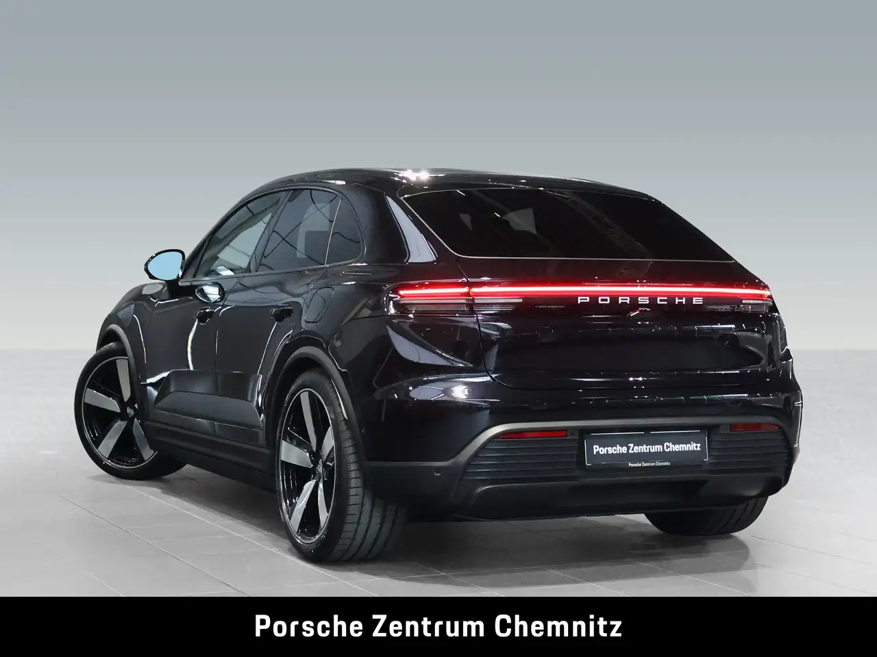 Porsche Macan 4 Electric *0,25%Versteuerung*14-Wege;Luft.;Pano;2 3