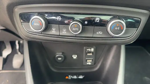 Opel Crossland X view 13