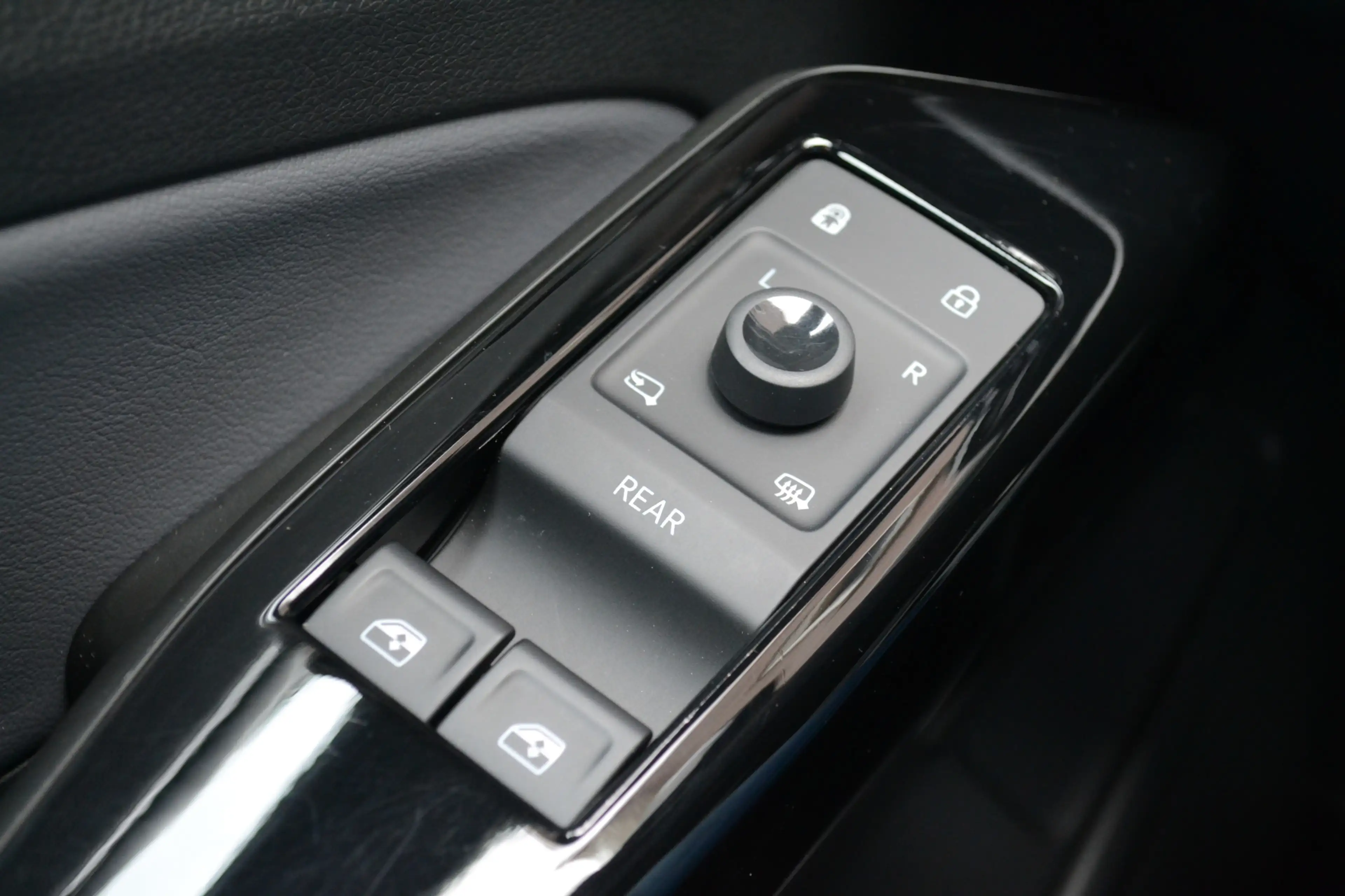 Volkswagen ID.5 Pro 77 kWh | Panoramadak | Camera | Alcantara | 21 — photo 16