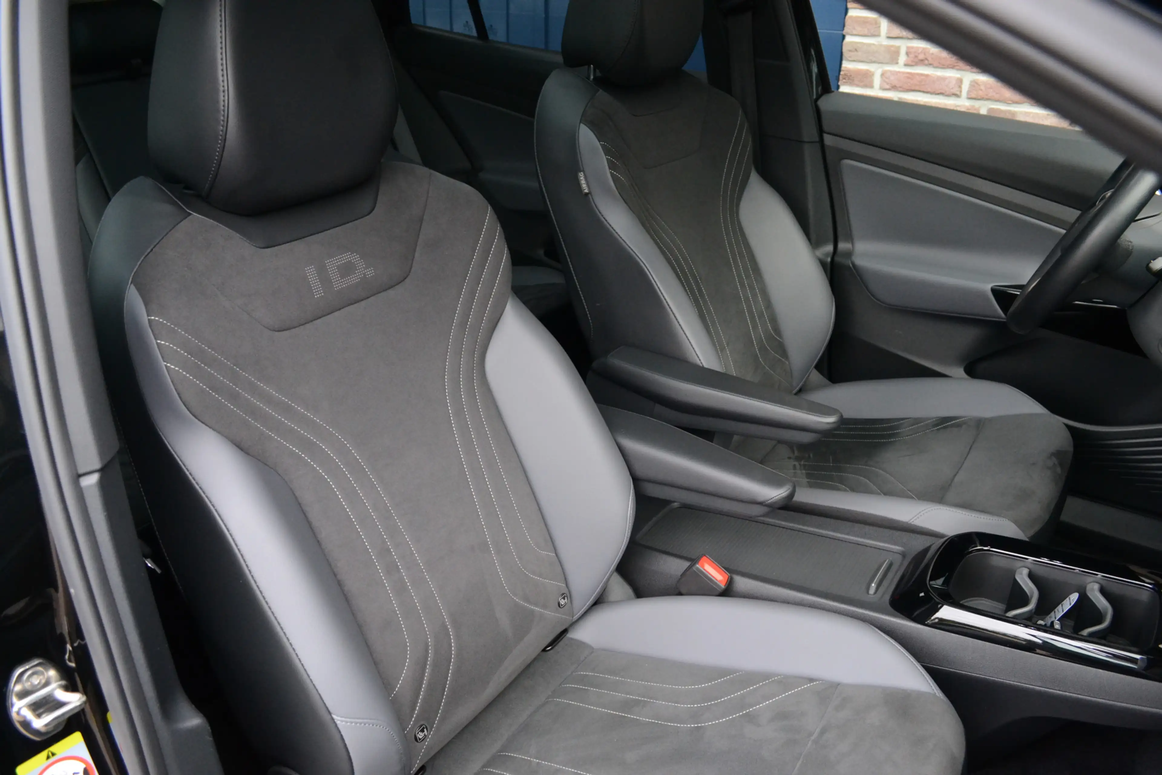 Volkswagen ID.5 Pro 77 kWh | Panoramadak | Camera | Alcantara | 21 — photo 11