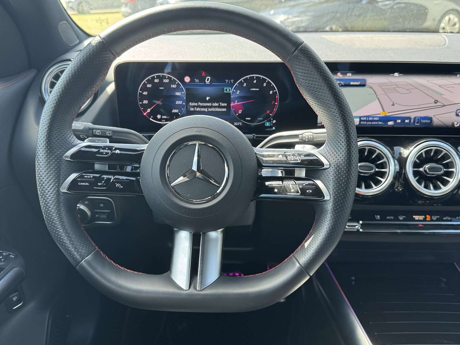 Mercedes-Benz GLA 180