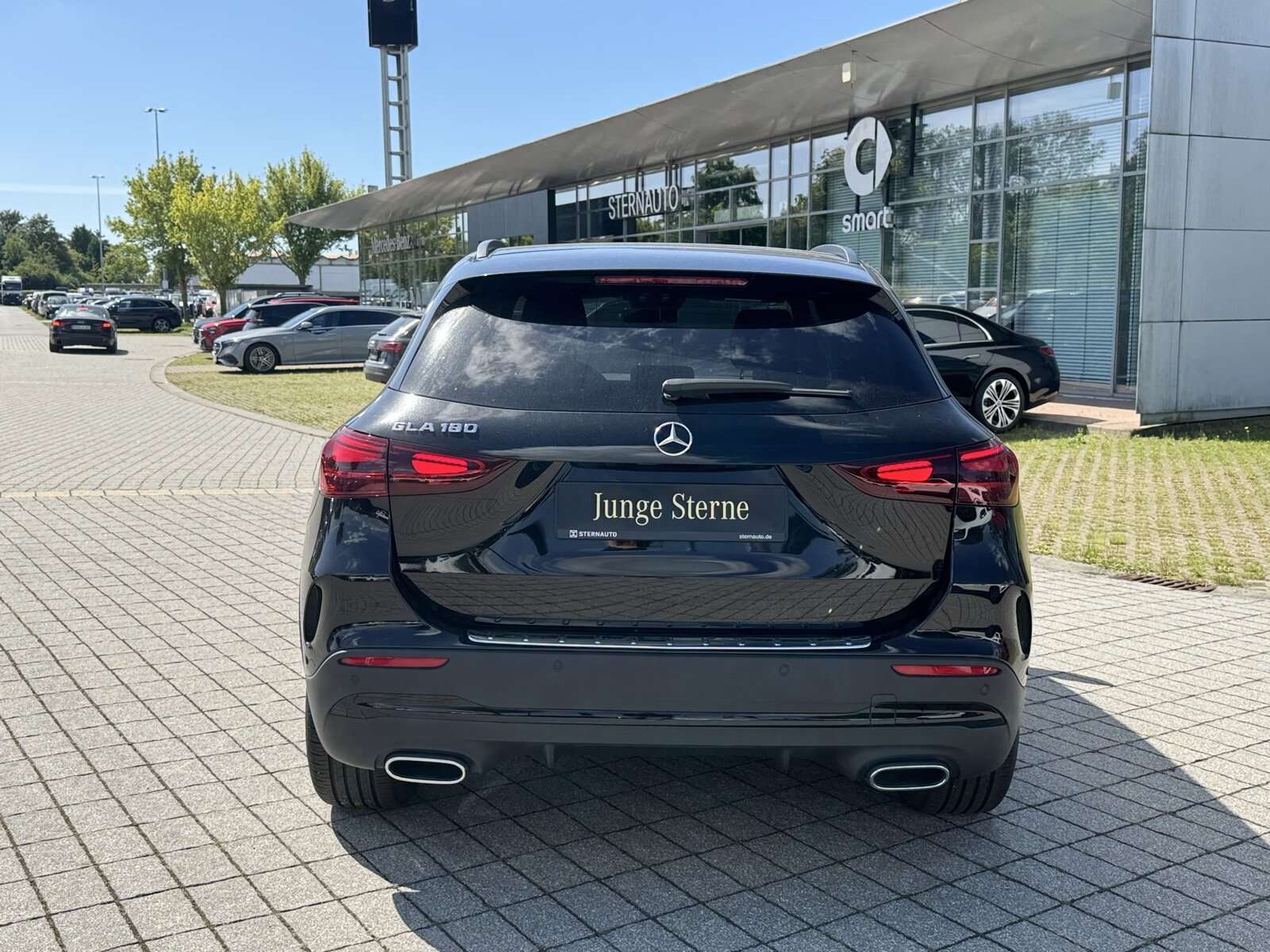 Mercedes-Benz GLA 180