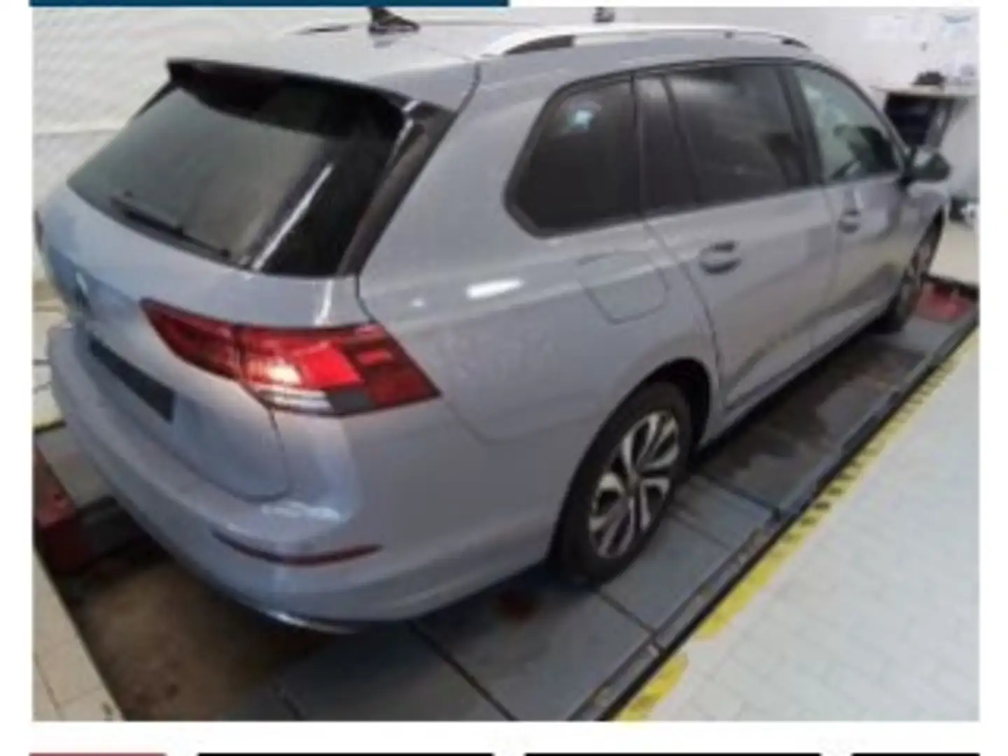 Volkswagen Golf Variant 1.0 TSI Active NAVI StandHZG digitales Cockpit LE Grijs - 2