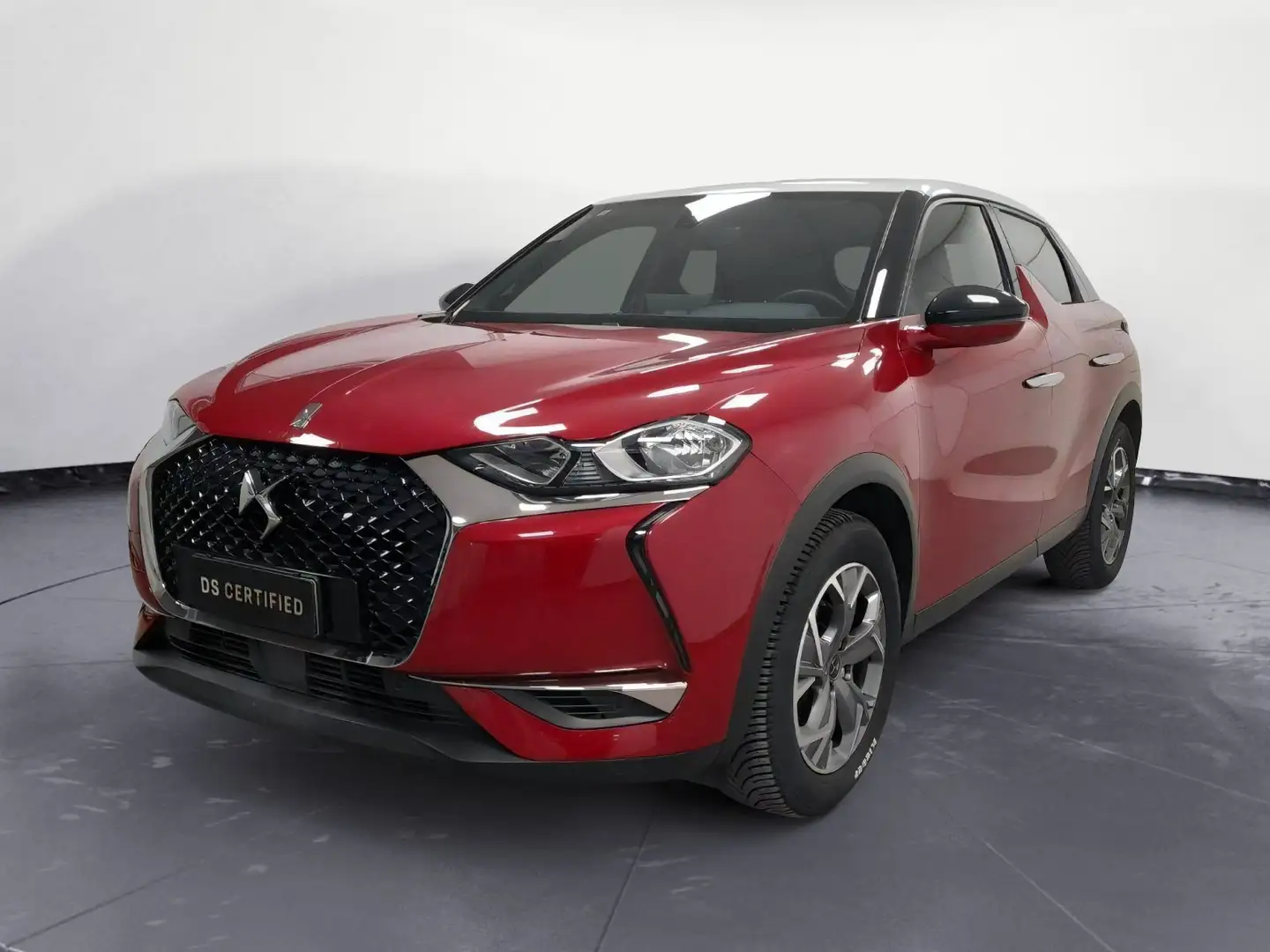 DS Automobiles DS 3 Crossback PureTech 100 So Chic Rojo - 1