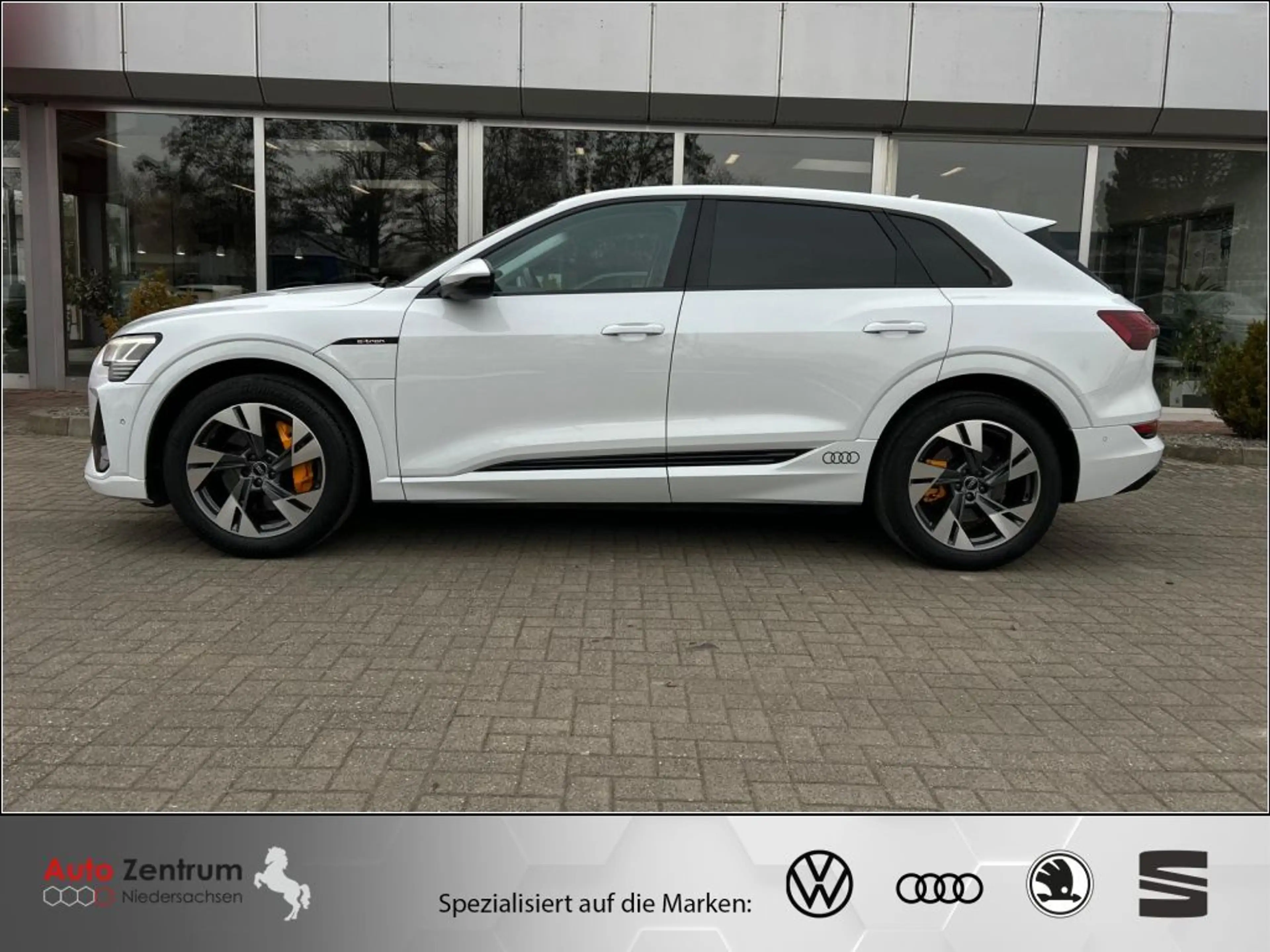 Audi e-tron 55 quatt S-LINE ***AZN-Förderung*** Bat-ZERTIFIKAT — photo 14