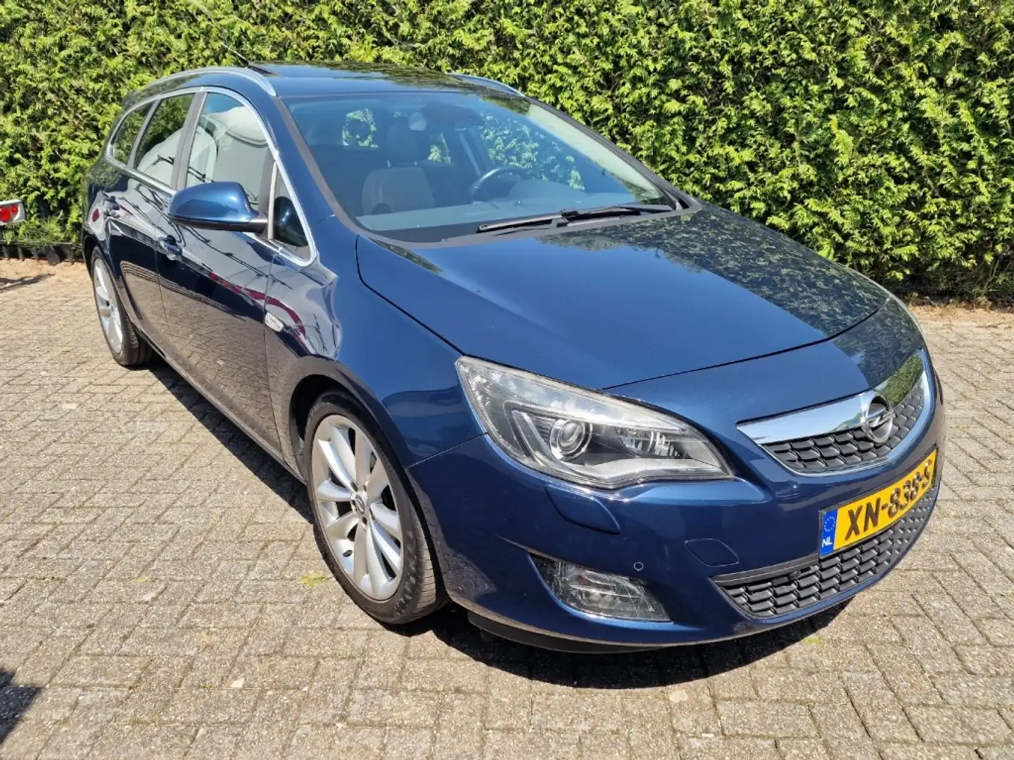 Opel Astra 1.4 Turbo sport: Xenon trekhaak schuifdak Blauw - 2