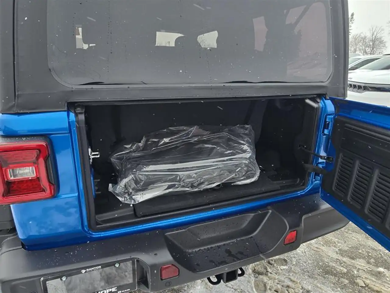 Jeep Wrangler снимка Jeep Wrangler