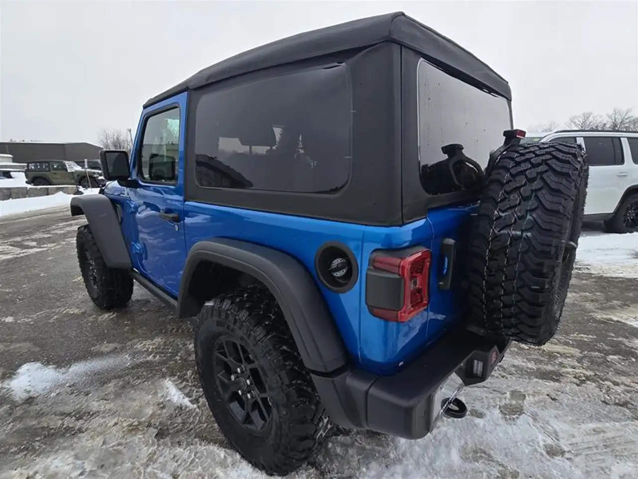 Jeep Wrangler снимка Jeep Wrangler