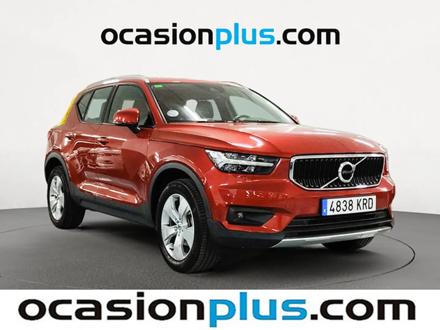 Volvo XC40 T3 Momentum Rojo - 2