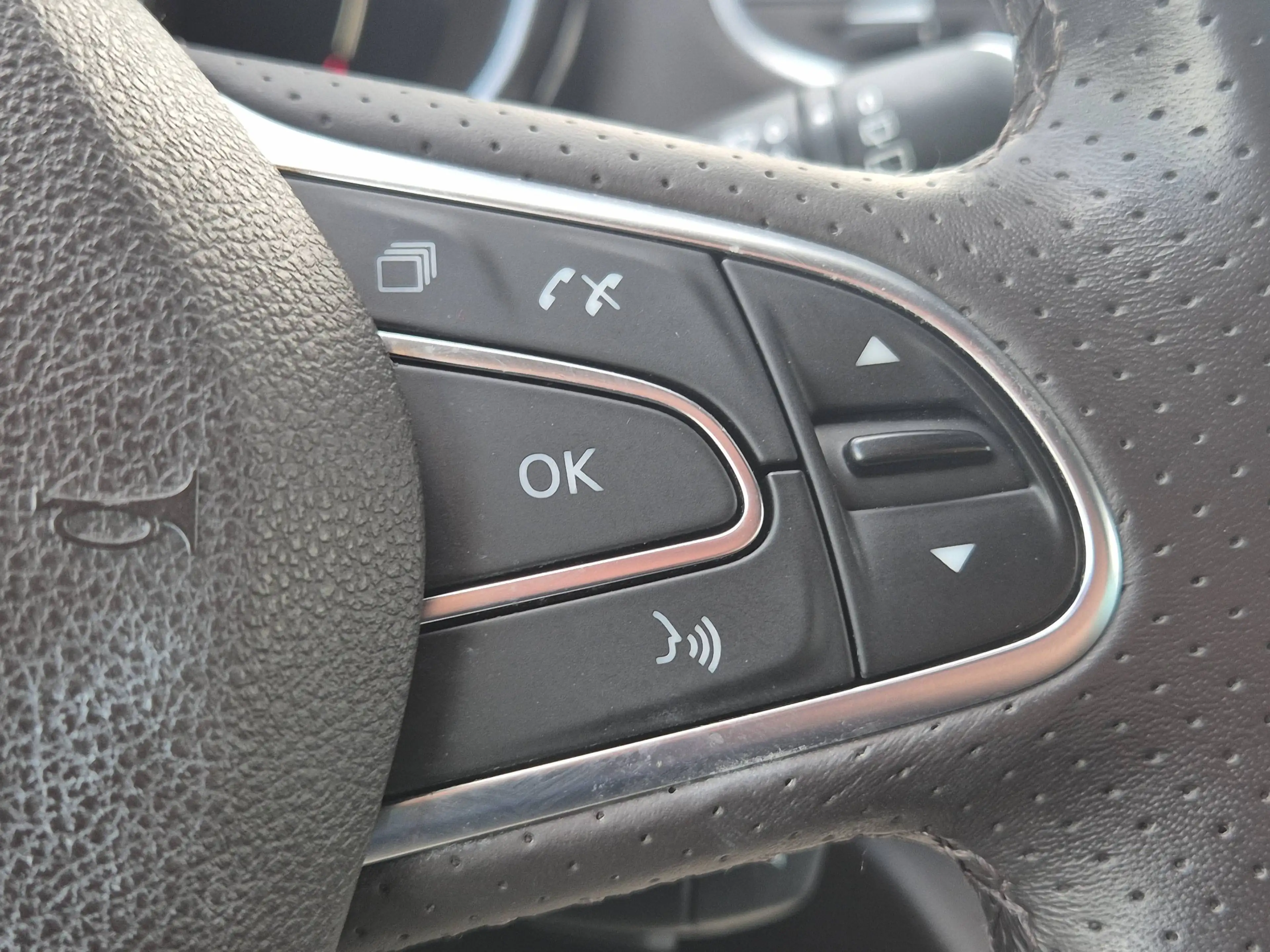 Renault Espace Espace 1.6 TCe Energy Initiale Paris EDC — photo 10