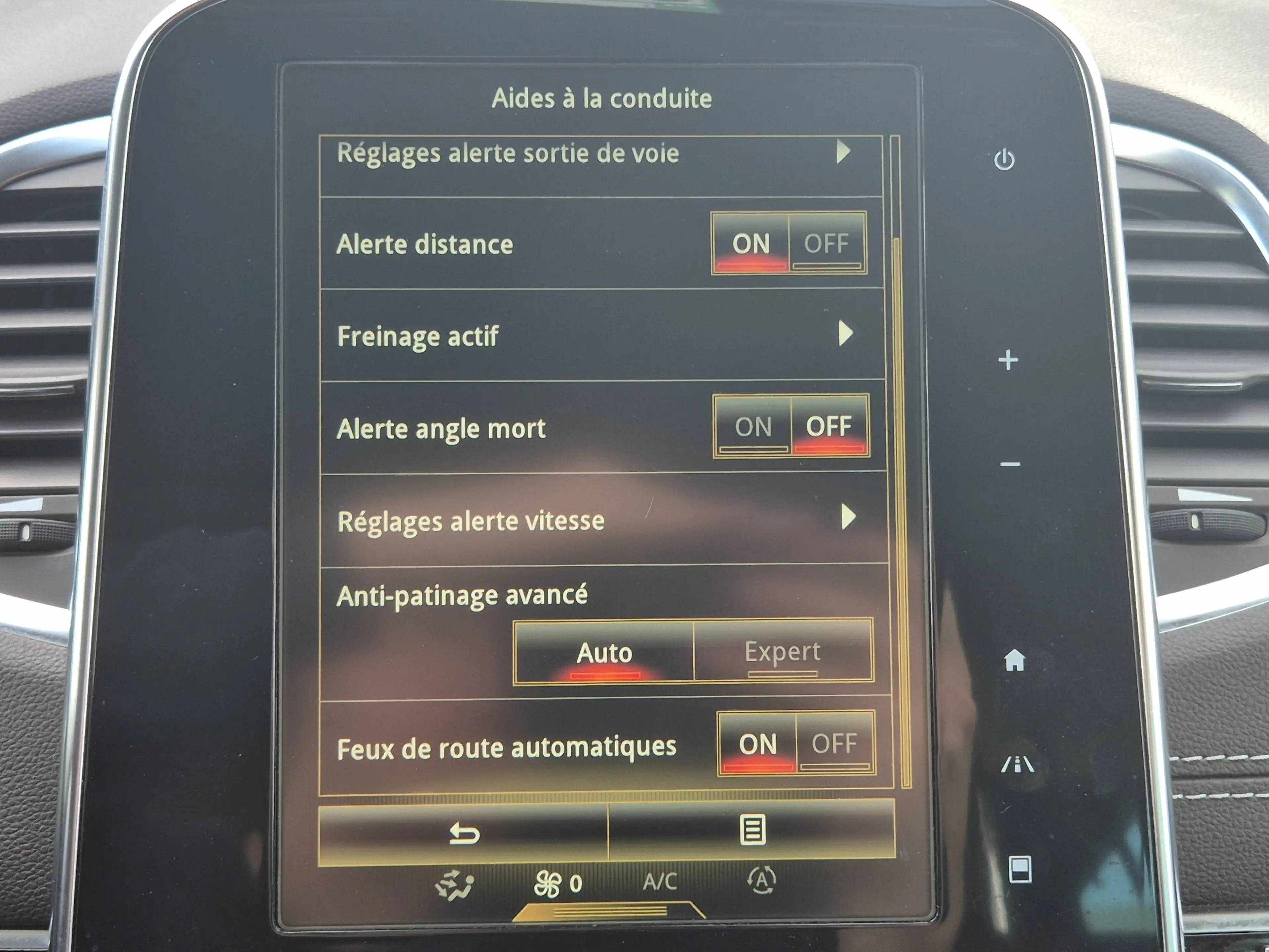 Renault Espace Espace 1.6 TCe Energy Initiale Paris EDC — photo 14