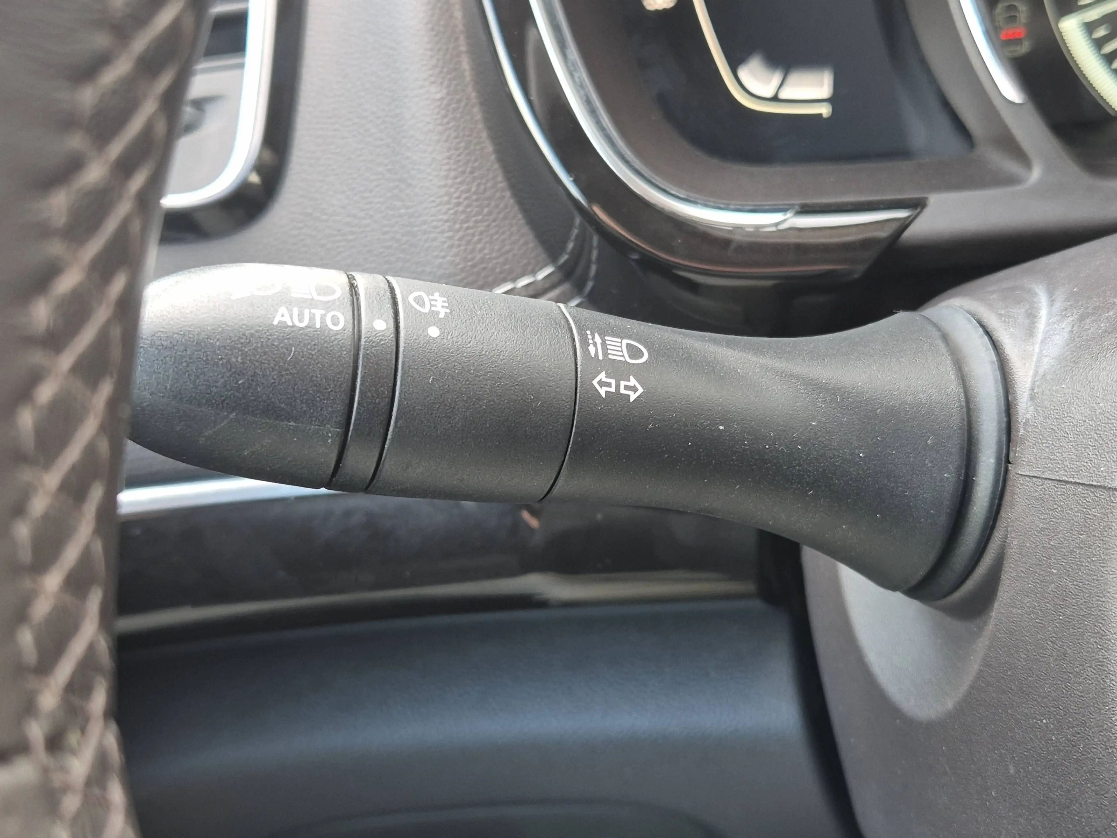 Renault Espace Espace 1.6 TCe Energy Initiale Paris EDC — photo 11