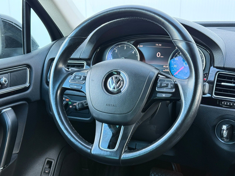 Volkswagen Touareg 3.0TDI V6 Terrain Tech 4Mot — photo 12
