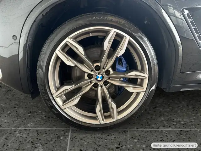 BMW X4 M view 10