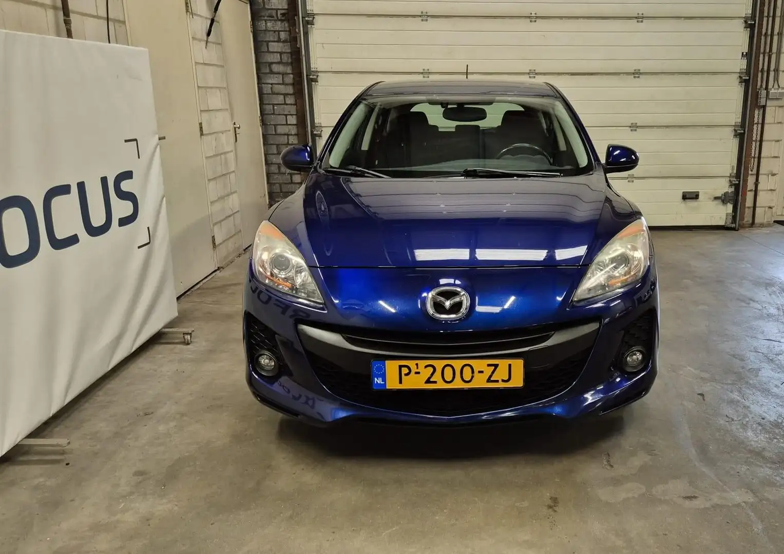 Mazda 3 1.6 Business PDC Trekhaak Cruise Airco 04-26 APK Blauw - 2