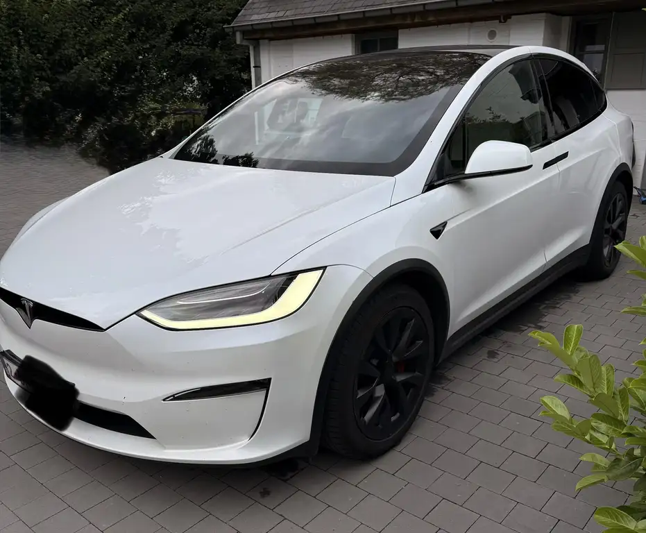 Tesla Model X 2023 из Европы — купить под ключ