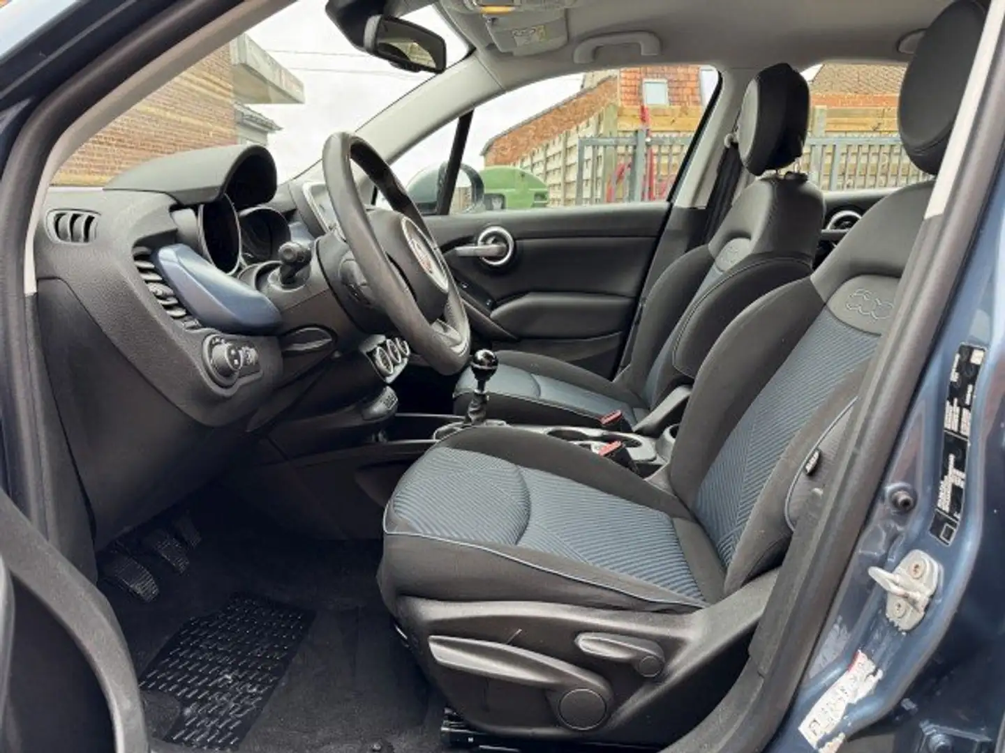 Fiat 500X Fiat 500X 1.6i "GARANTIE" Navi/DAB/cruise/pdc/2018 Bleu - 2