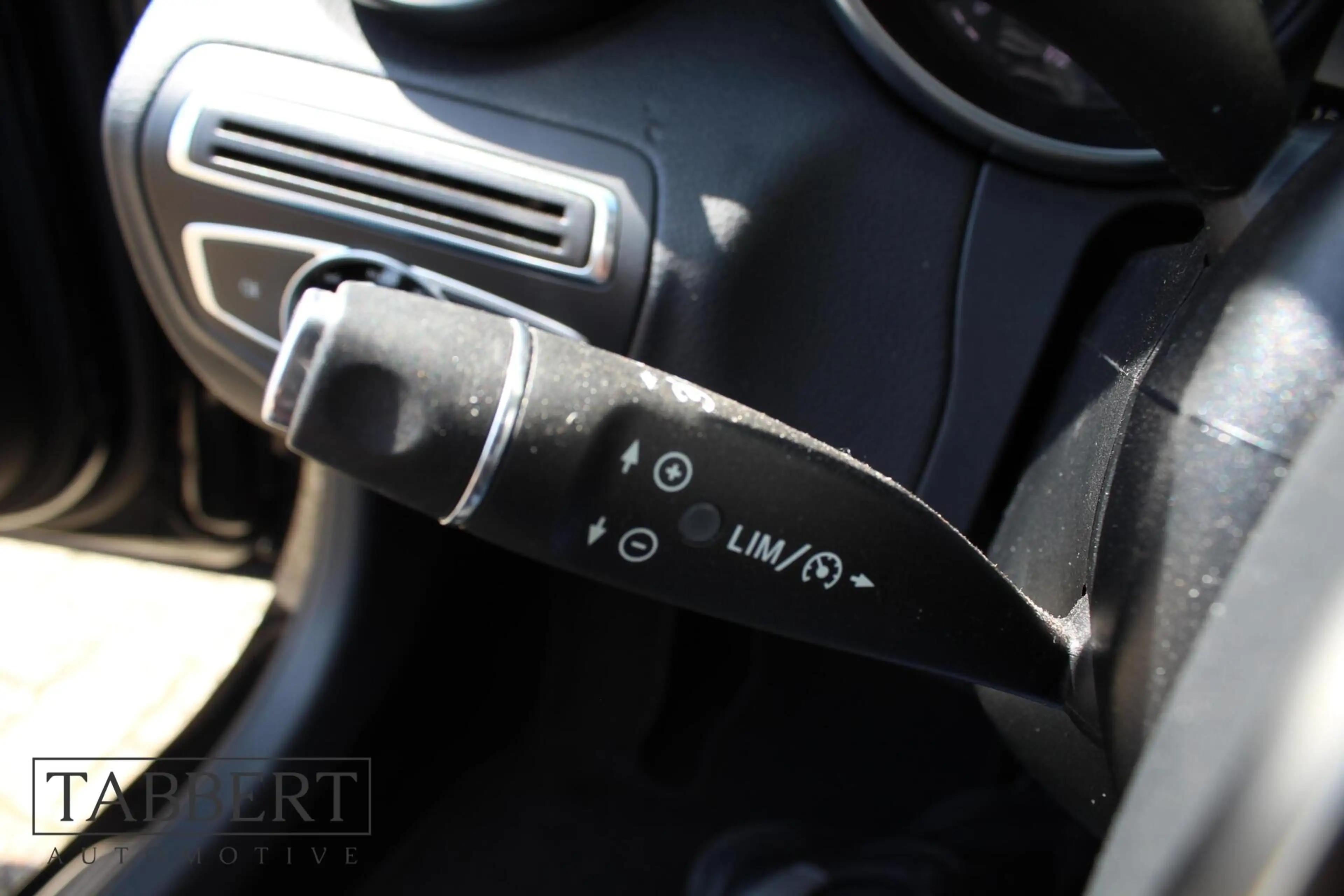 Mercedes-Benz C 180 AMG Sport Edition — photo 11