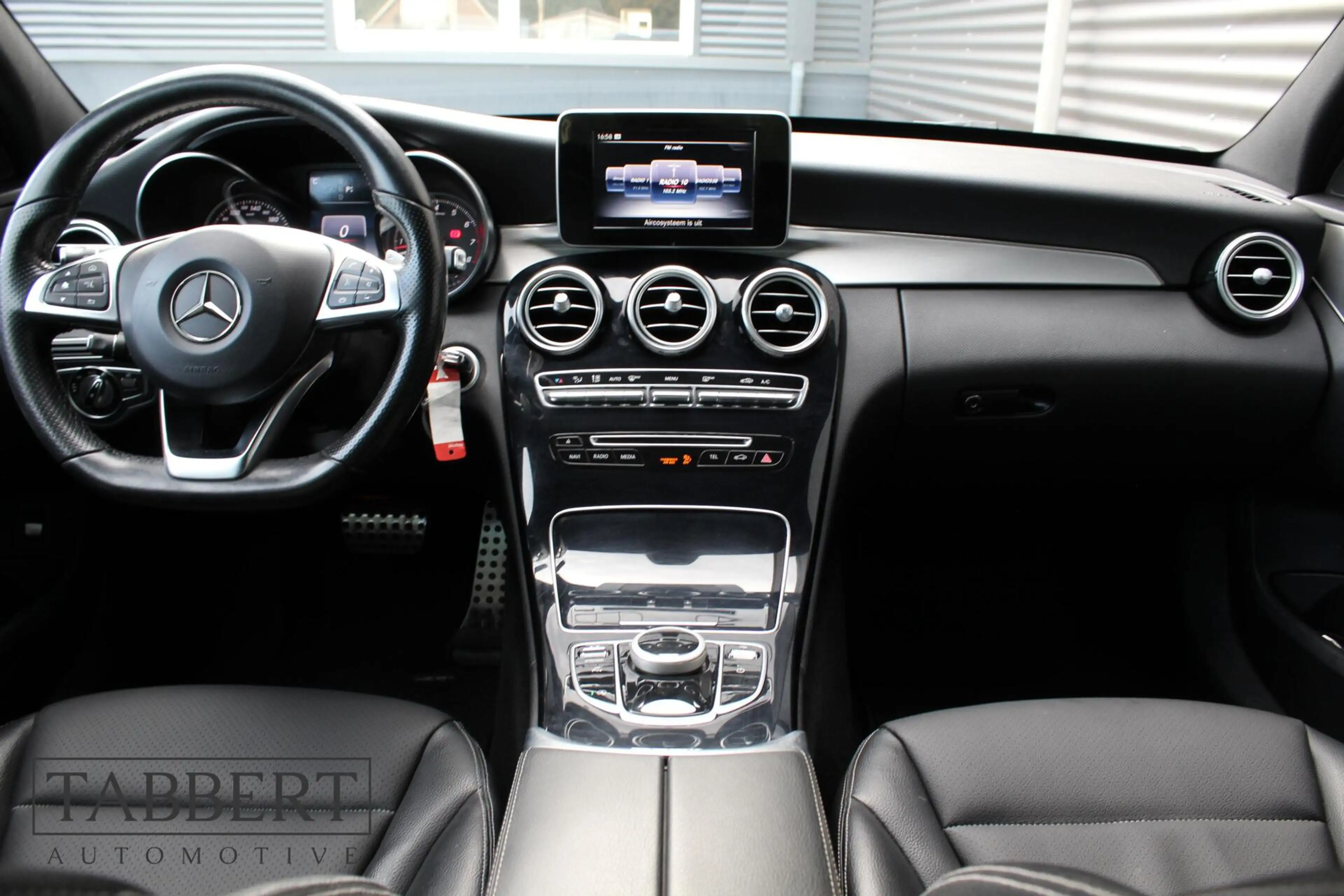Mercedes-Benz C 180 AMG Sport Edition — photo 3