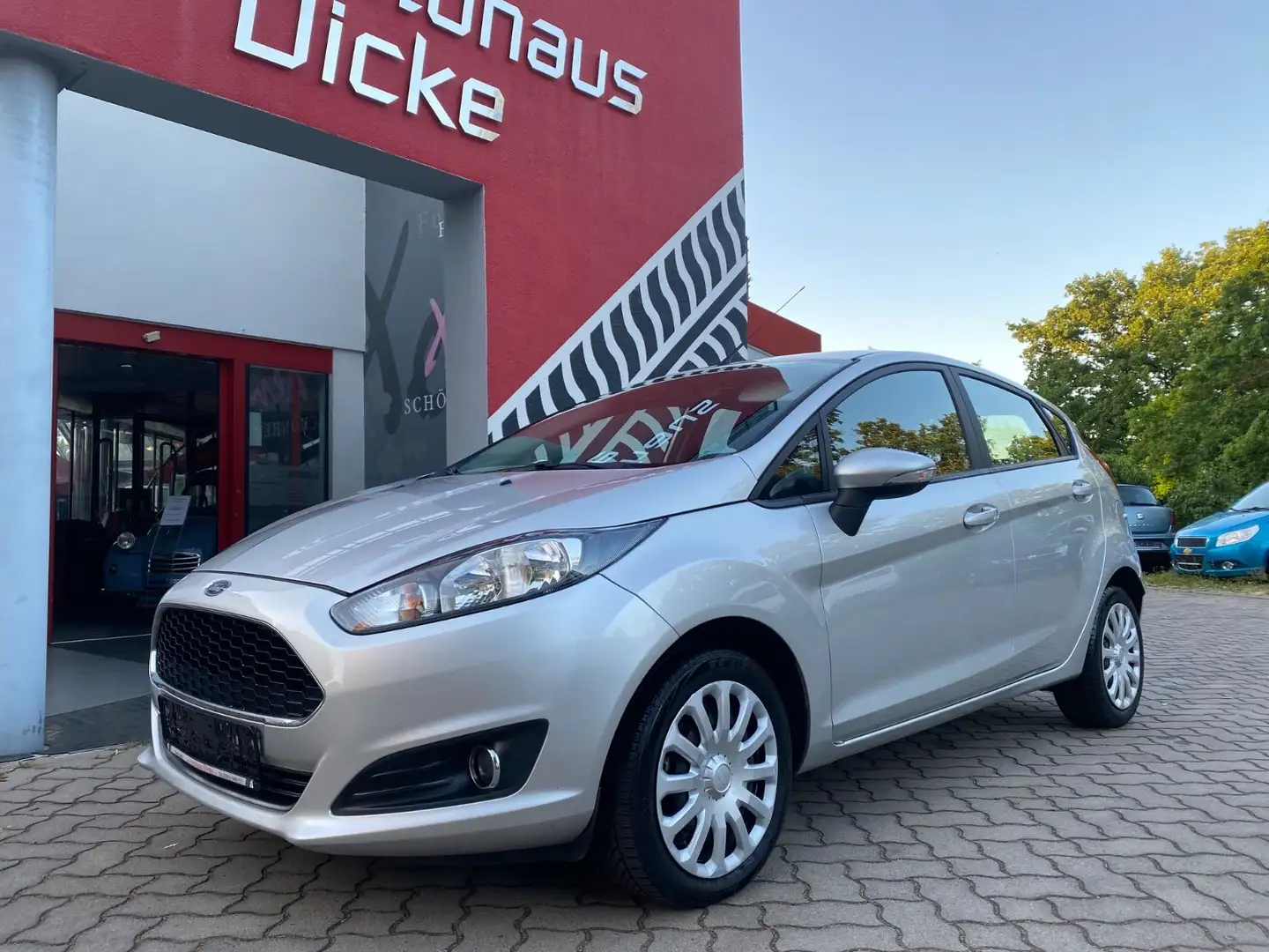 Ford Fiesta 1.4 Klima MFLR 65tkm 5türig Silber - 1
