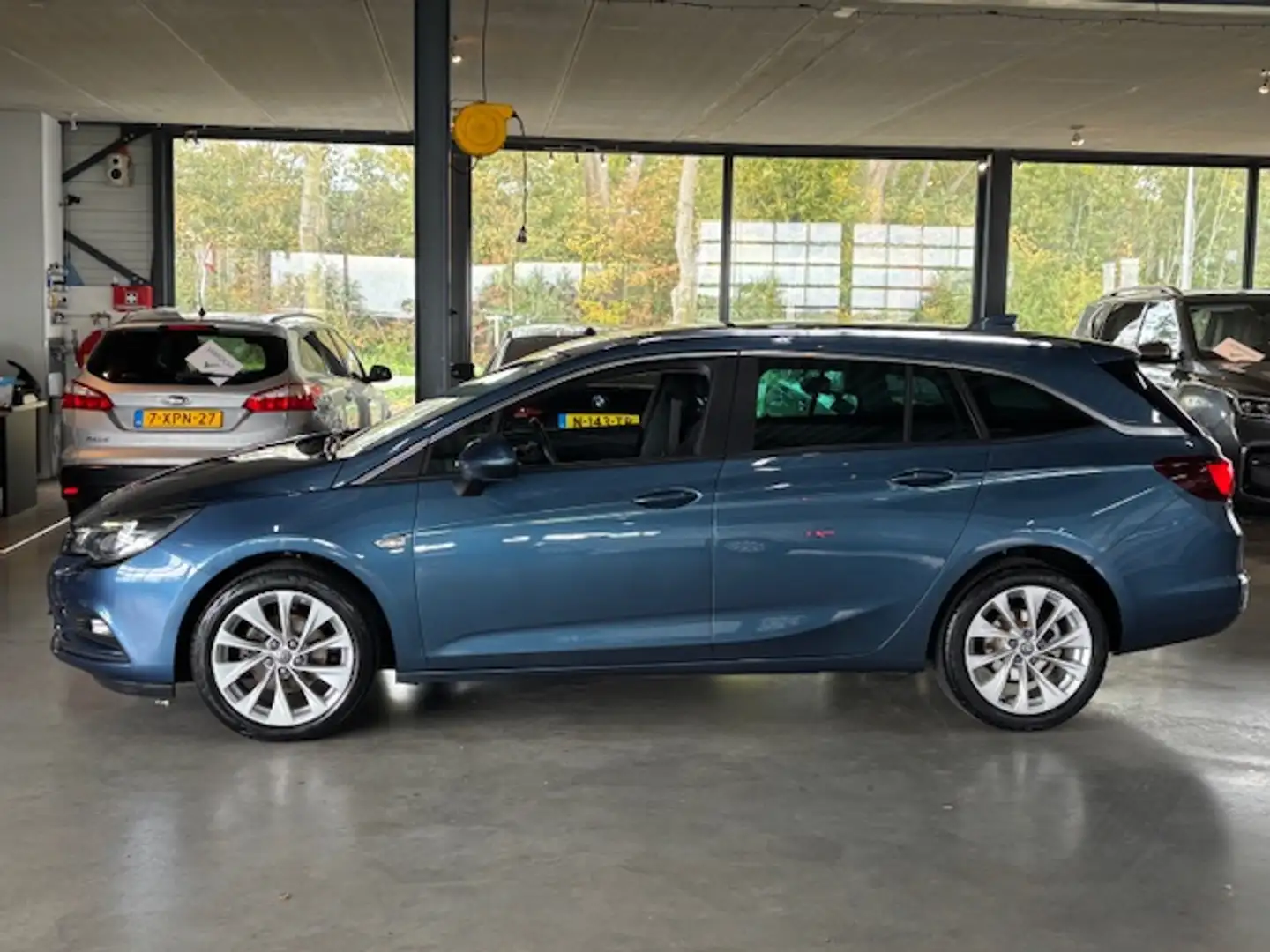Opel Astra 1.0 Turbo 105pk Start/Stop Business+ Blauw - 2