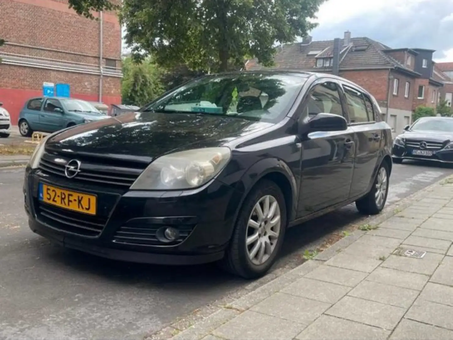 Opel Astra 1.6 V Zwart - 1