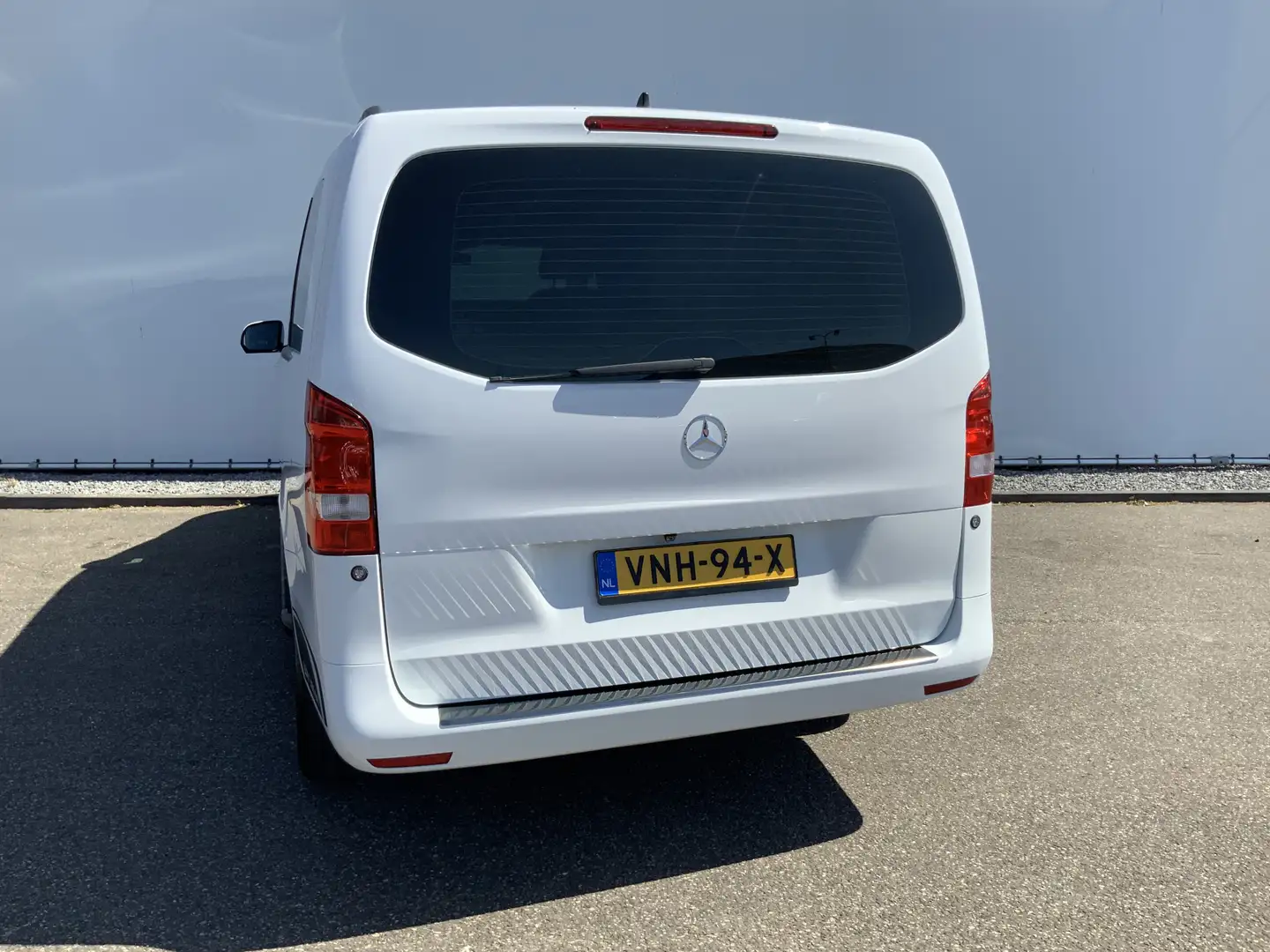 Mercedes-Benz Vito Tourer XL 114 CDI Autom. Airco Cruise Camera Alu V Blanc - 2