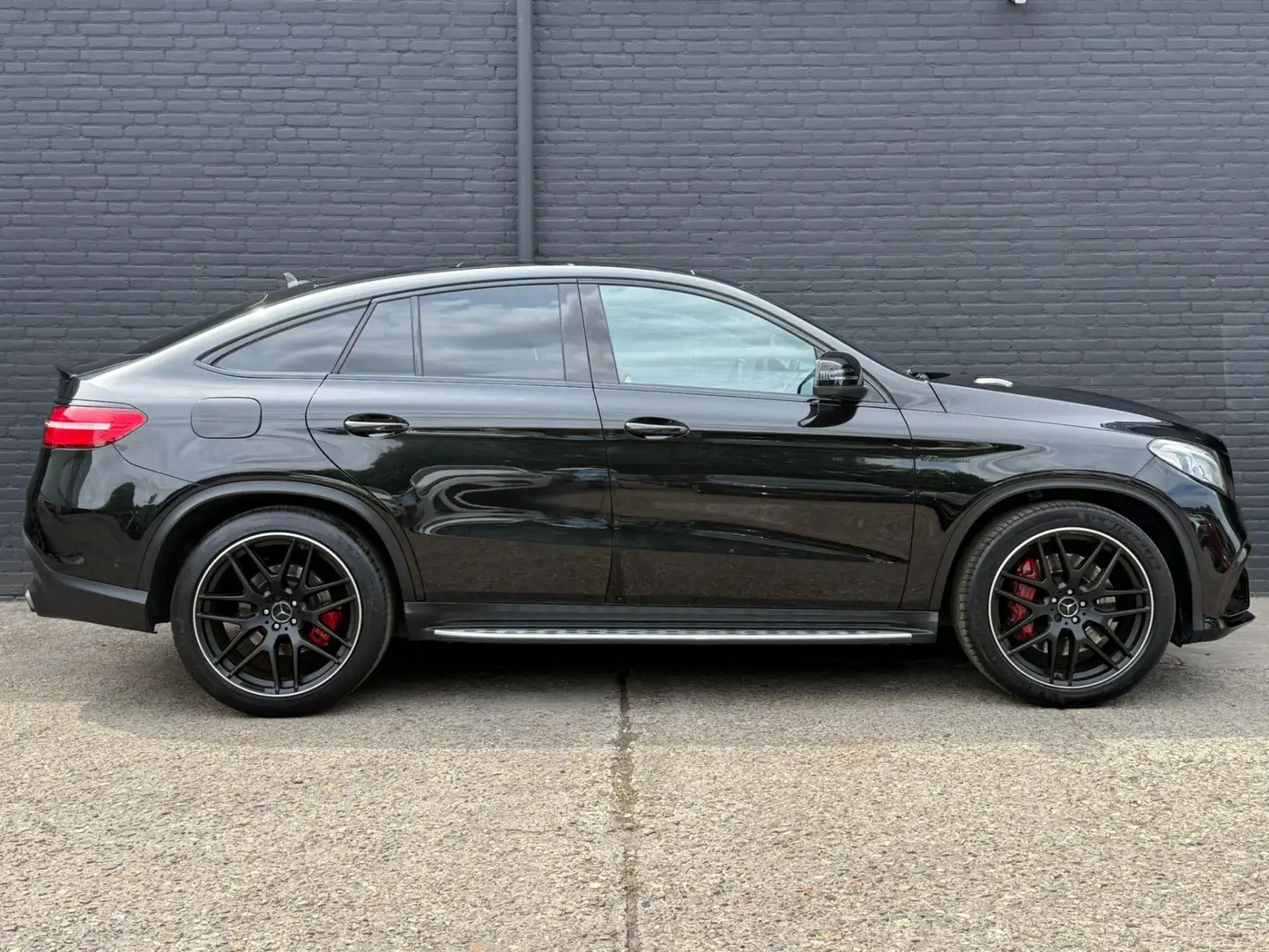 Mercedes-Benz GLE 63 AMG Coupé S 4MATIC CARBON| CAMERA | NAVI | LEDER | TRE Nero - 2