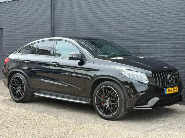 Mercedes-Benz GLE 63 AMG Coupé S 4MATIC CARBON| CAMERA | NAVI | LEDER | TRE