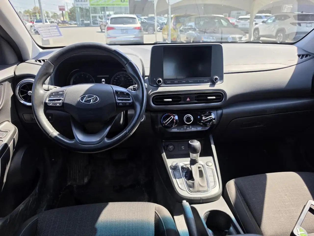 Hyundai KONA снимка Hyundai KONA