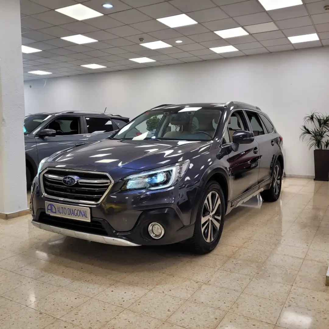 Subaru OUTBACK 2.5i Executive Plus S CVT Grijs - 2