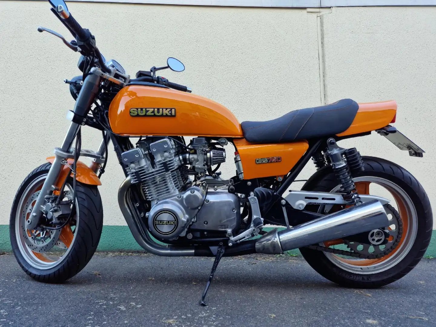 Suzuki GS 750 D Umbau Pomarańczowy - 2