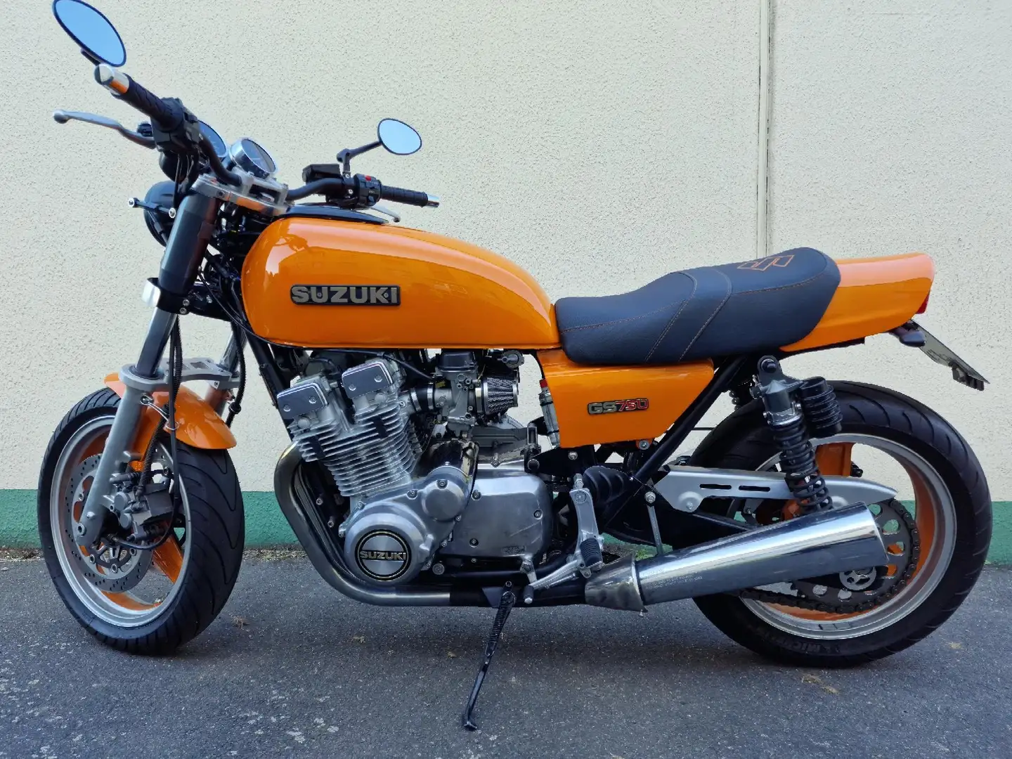 Suzuki GS 750 D Umbau Orange - 1