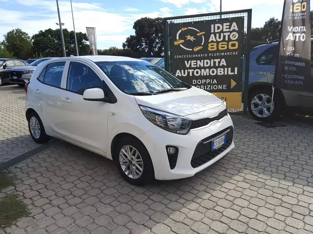 Kia Picanto view 3