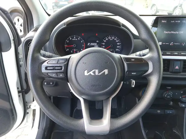 Kia Picanto view 8