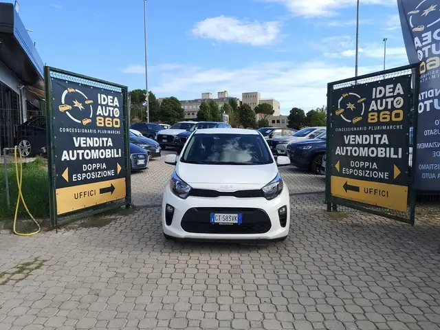 Kia Picanto view 2