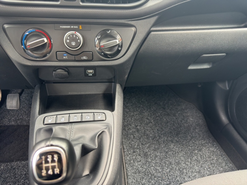 Hyundai i10 1.2 Trend — photo 17