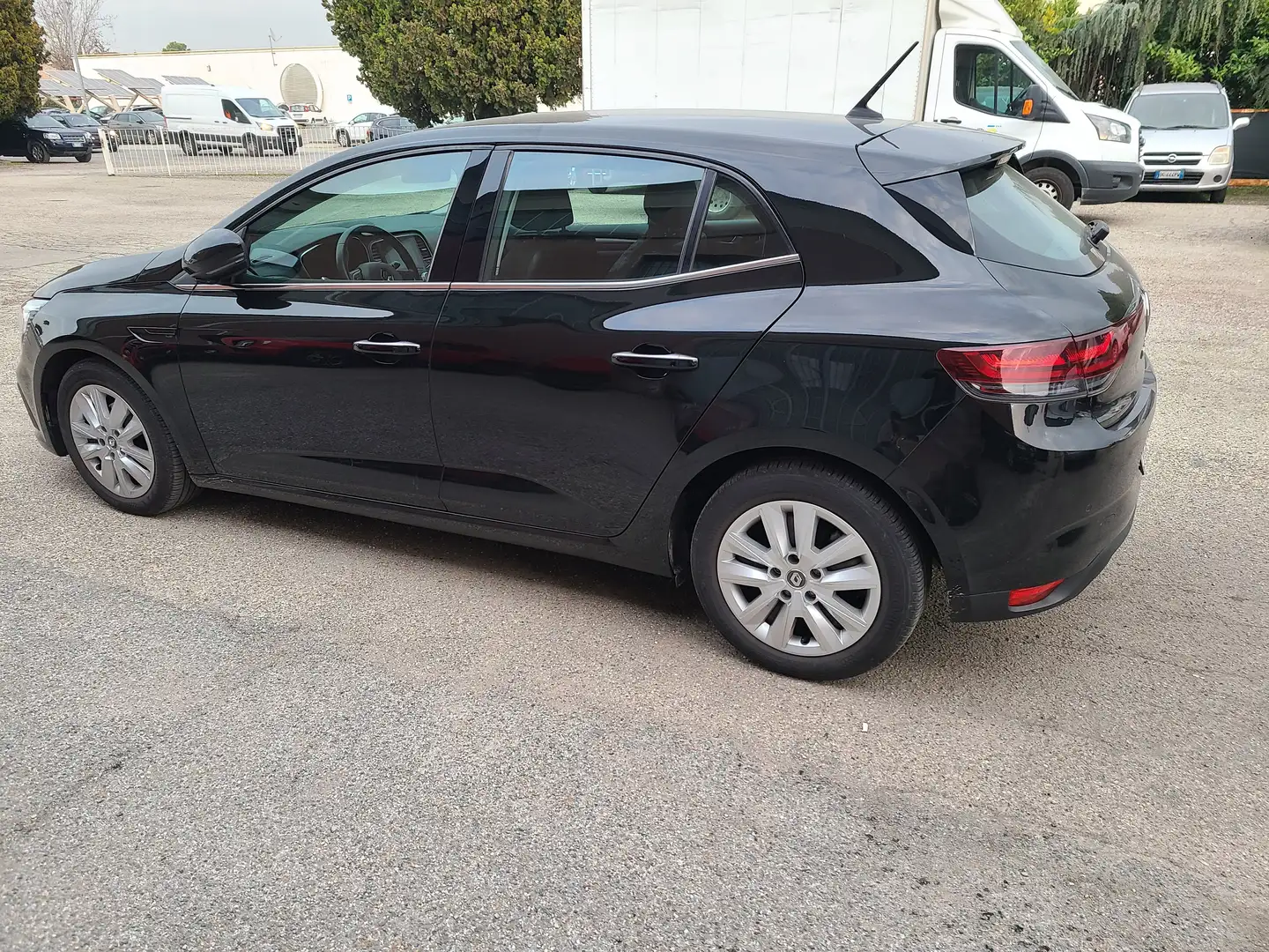 Renault Megane Megane 1.5 diesel cambio automatico anno 2021 Nero - 1