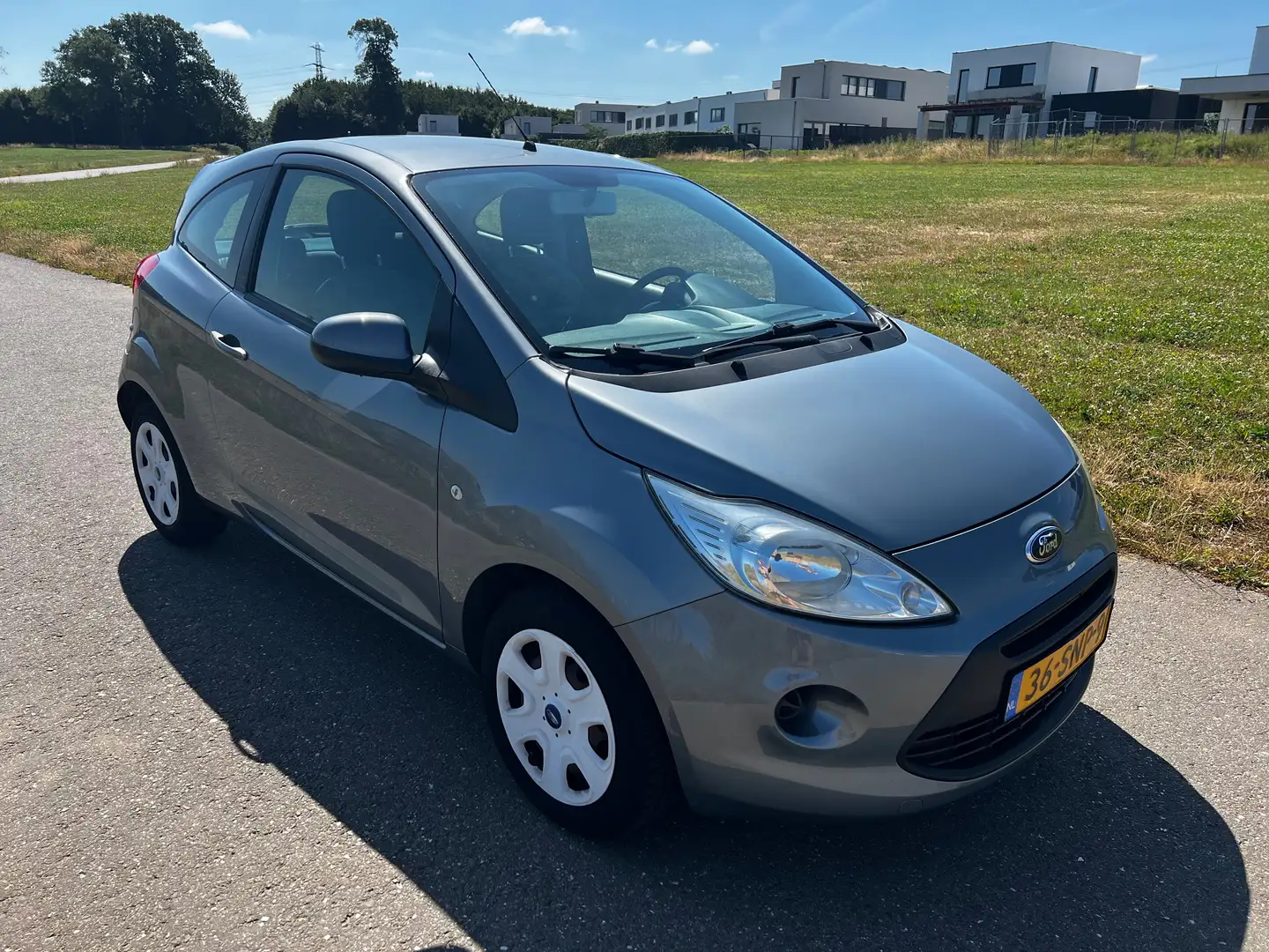 Ford Ka/Ka+ Ka/Ka+ 1.2 Cool & Sound Сірий - 2