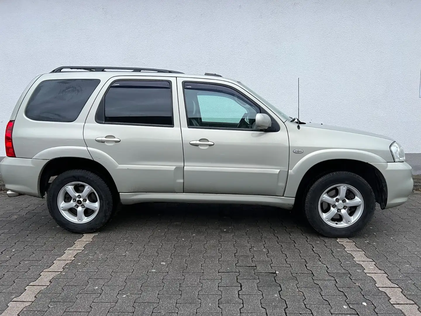 Mazda Tribute 2.3 Benzin 4x4*Tüv*Leder*Schiebedach*AHK Grau - 2