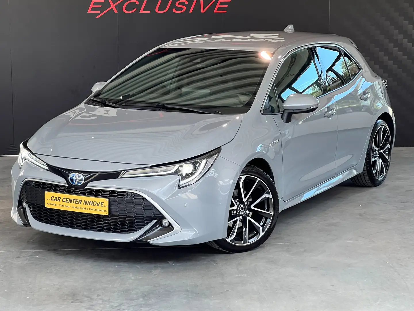 Toyota Corolla Hybrid 1.8 Premium Plus e-CVT / NARDO GRAY Grijs - 2