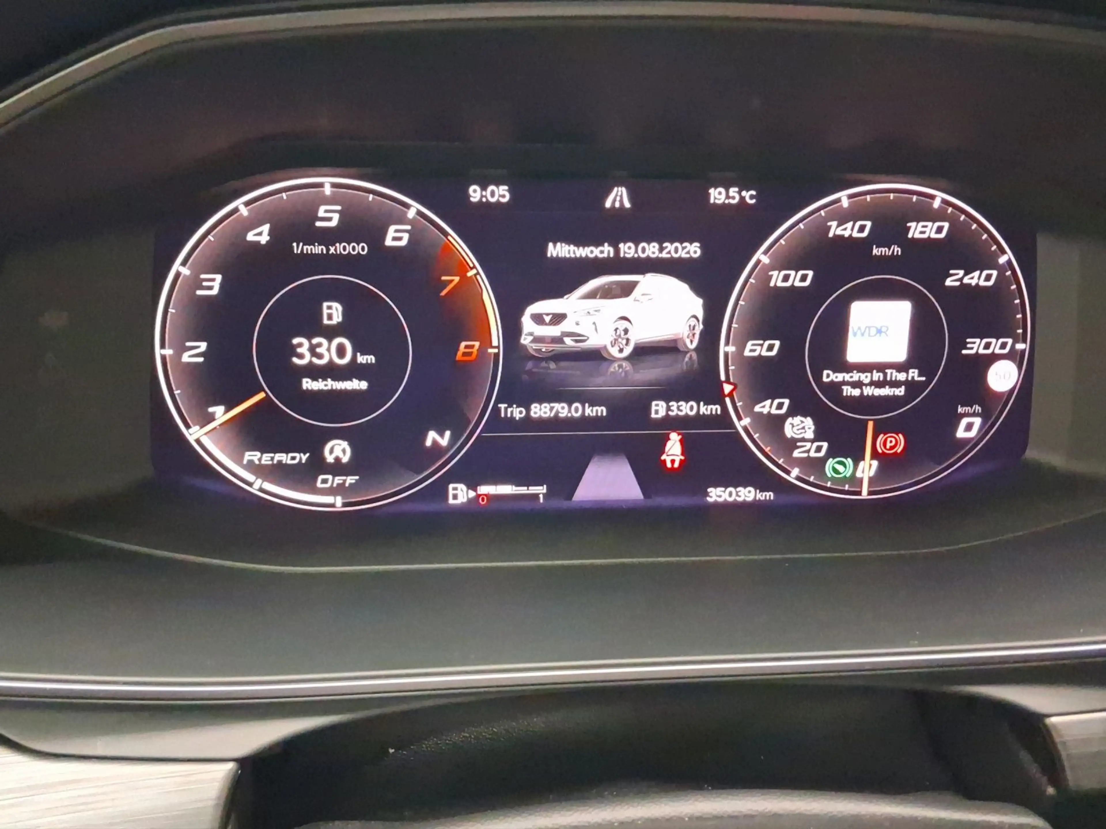 CUPRA Formentor 1.5 TSI DSG LM19 AHK PANO 360° NAVI+ — photo 10