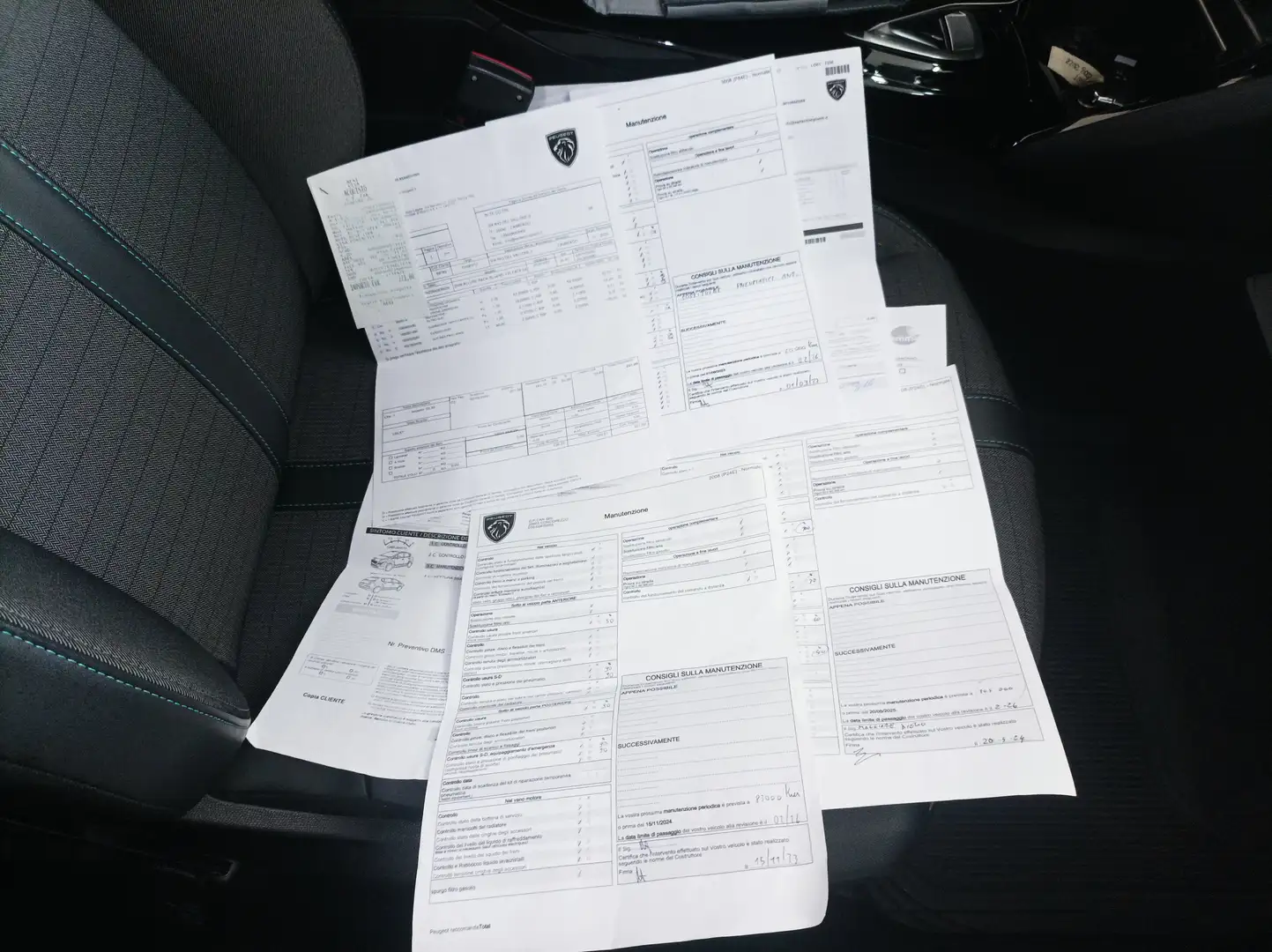 Peugeot 2008 2008 1.5 bluehdi Allure Pack s Grijs - 2