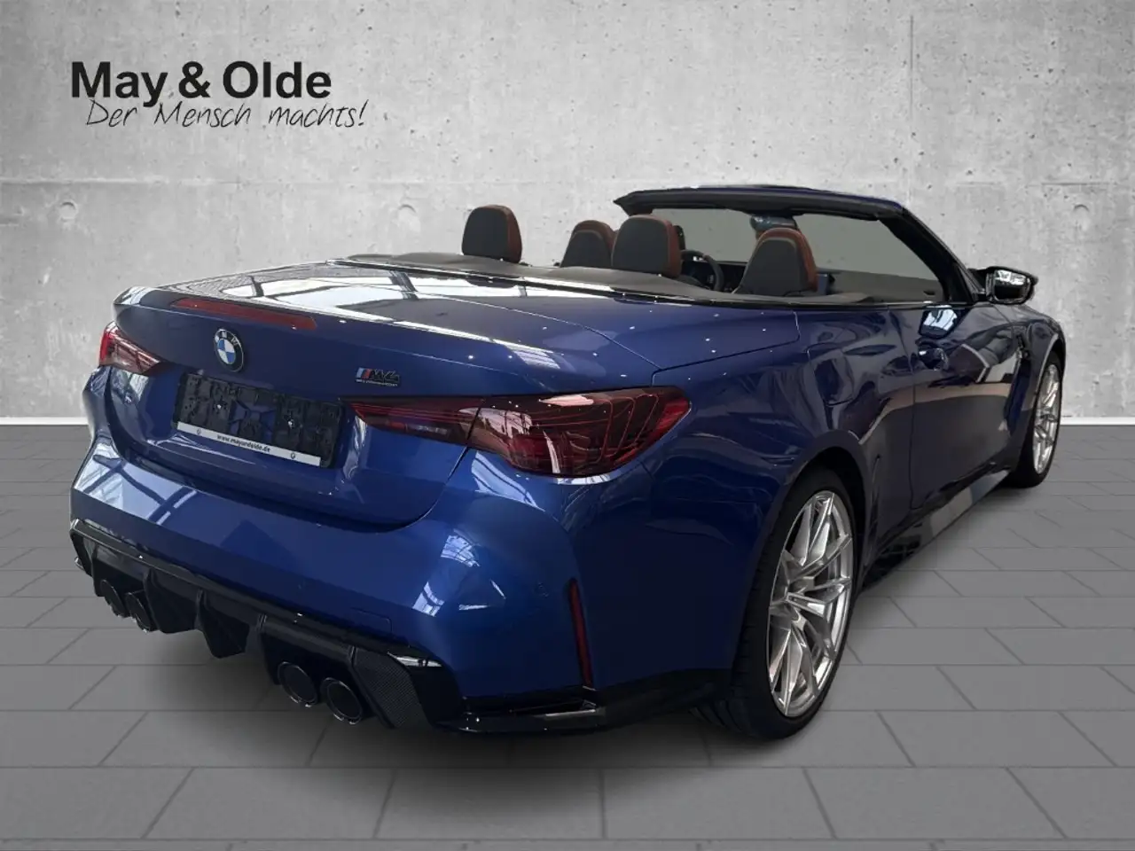 BMW M4 Competition Cabrio mit M xD Ultimate Package Memor 3