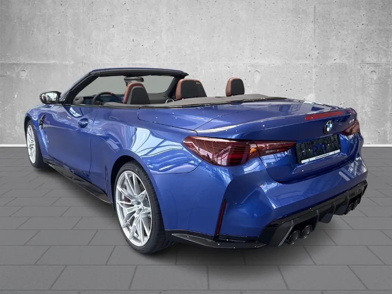 BMW M4 Competition Cabrio mit M xD Ultimate Package Memor 5