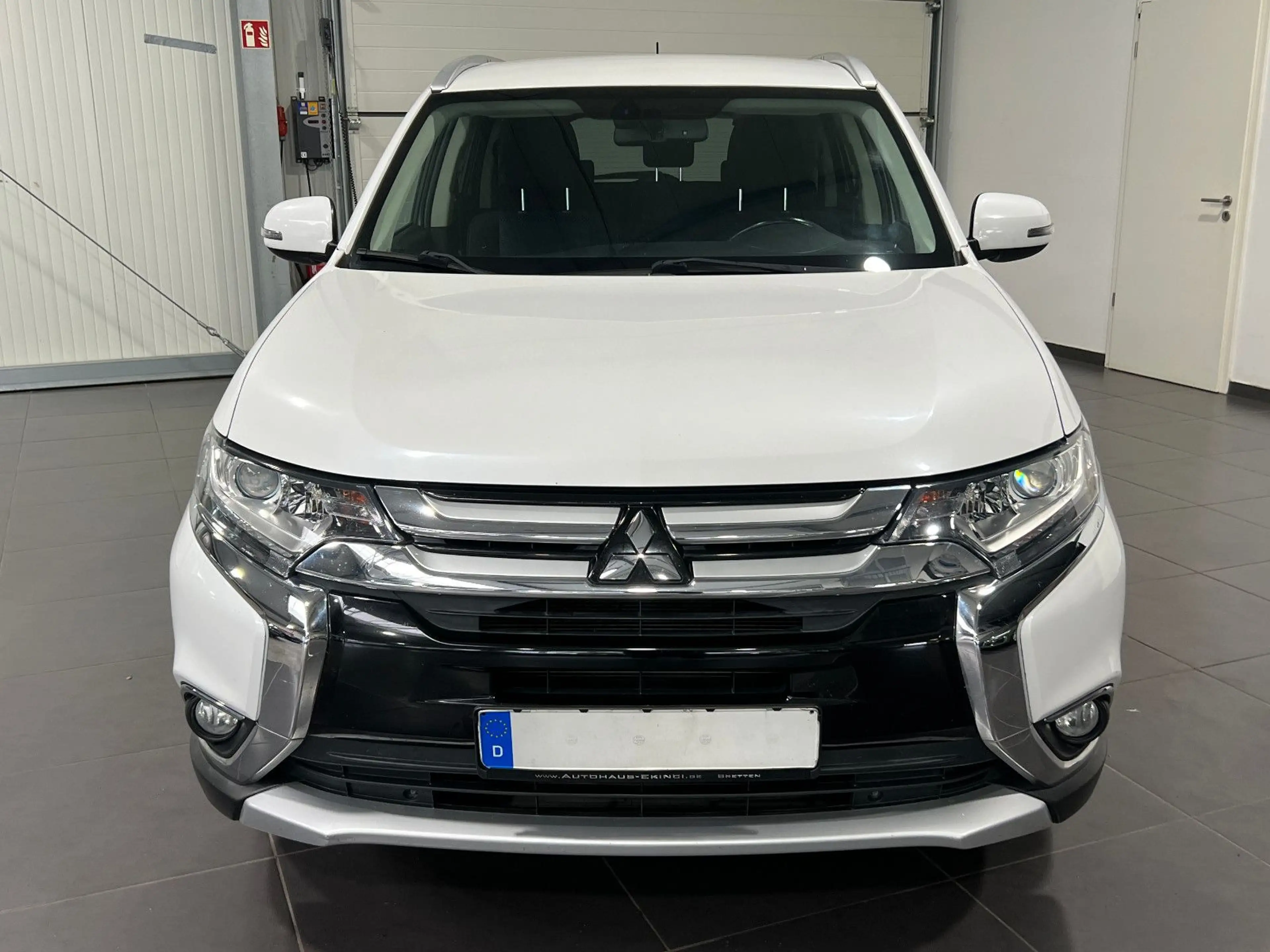 Mitsubishi Outlander 2.0 **Kamera*Tempomat*BT*SHZ** — photo 4
