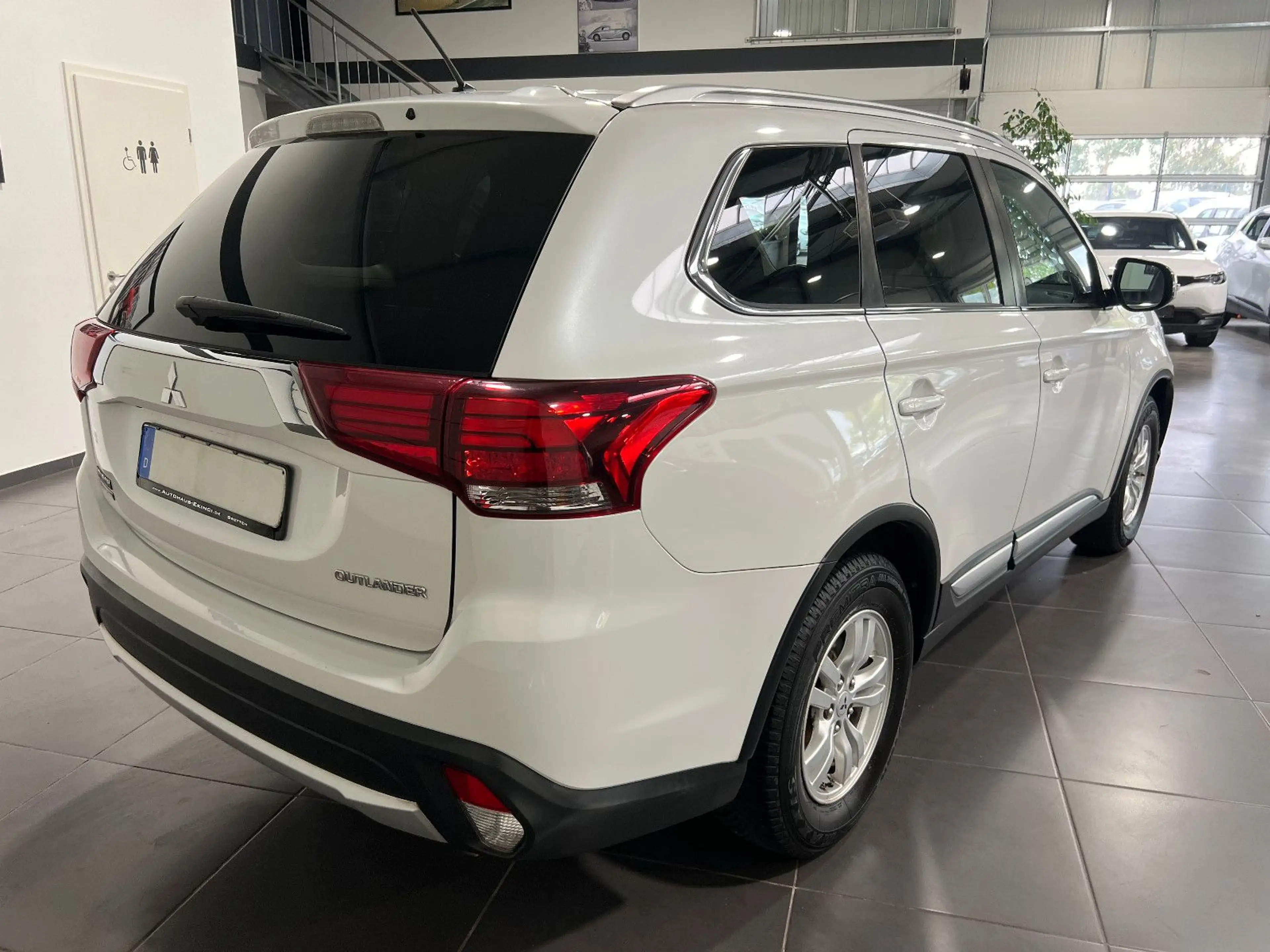 Mitsubishi Outlander 2.0 **Kamera*Tempomat*BT*SHZ** — photo 7
