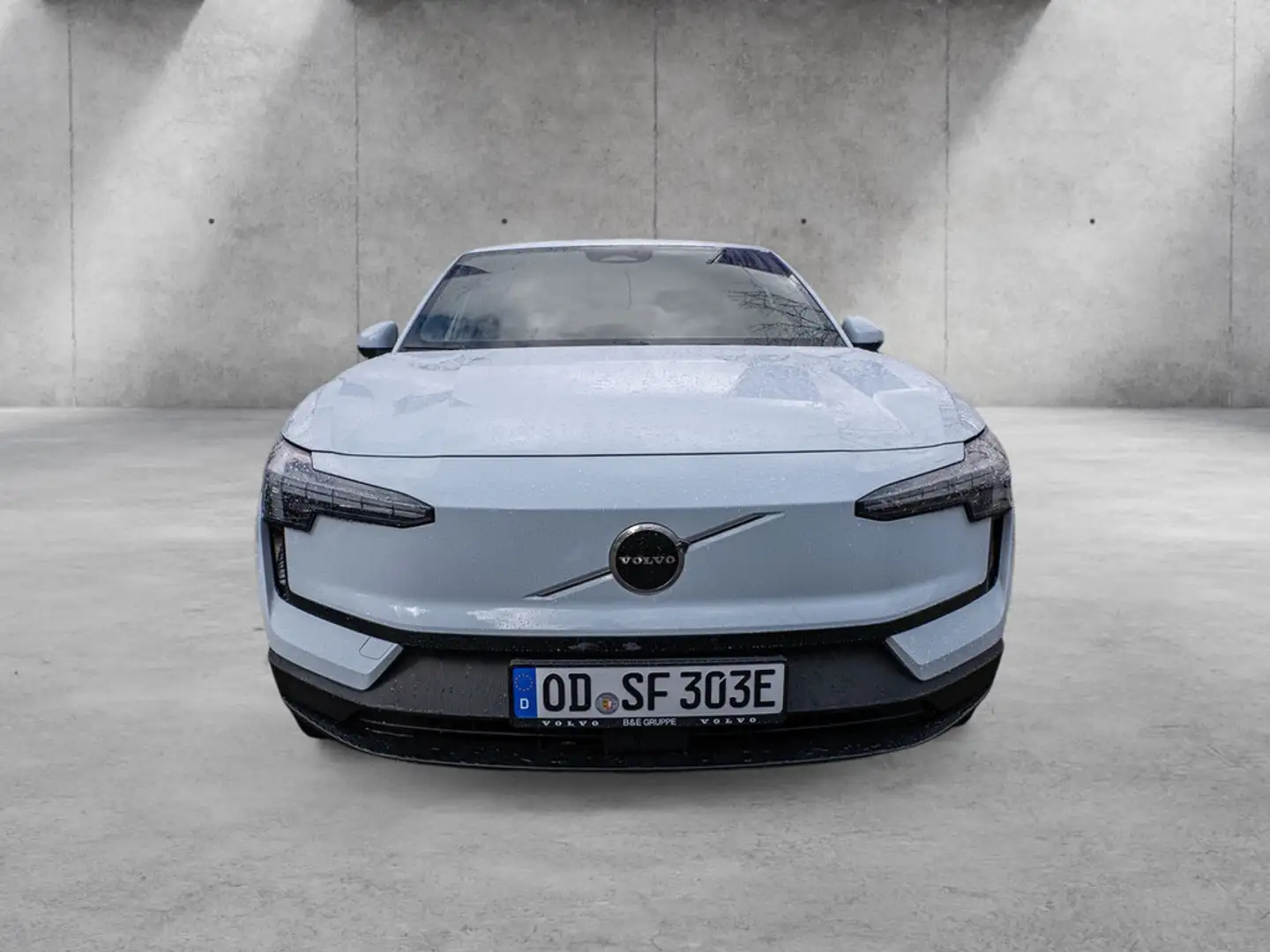 Volvo EX30 Single Motor Extended Range Core - 2